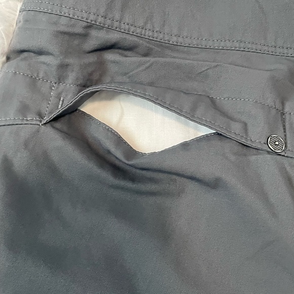 Mountain Hardwear Women's Gray and Tan Shorts - Lot of 2 - Picture 6 of 11